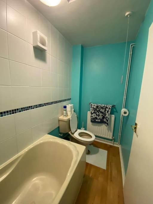 Cosy Apartment With Private Access And Kitchenette In Guildford (Adults Only) Worplesdon Екстериор снимка