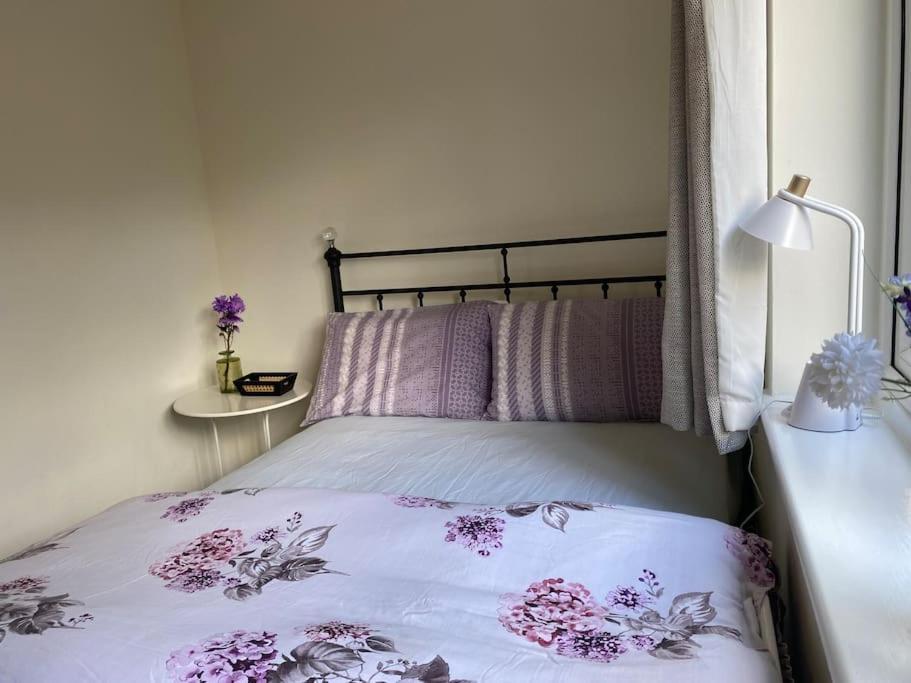 Cosy Apartment With Private Access And Kitchenette In Guildford (Adults Only) Worplesdon Екстериор снимка